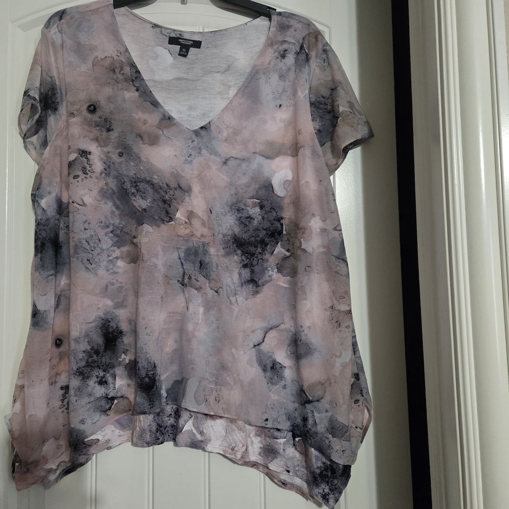 Simply Vera Vera Wang Pink and Gray Abstract Blouse